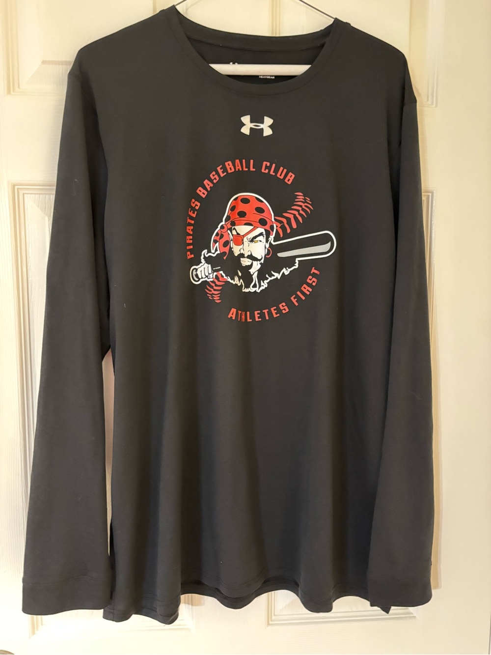 Under Armour Men's Black Long-Sleeve Graphic Performance Shirt Large